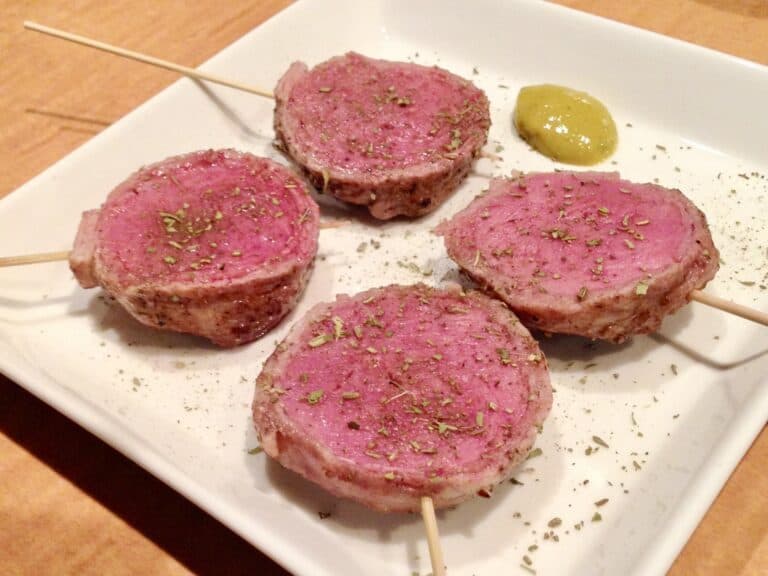 ラム肉のアレルギーは人間にも出る?主な症状を解説