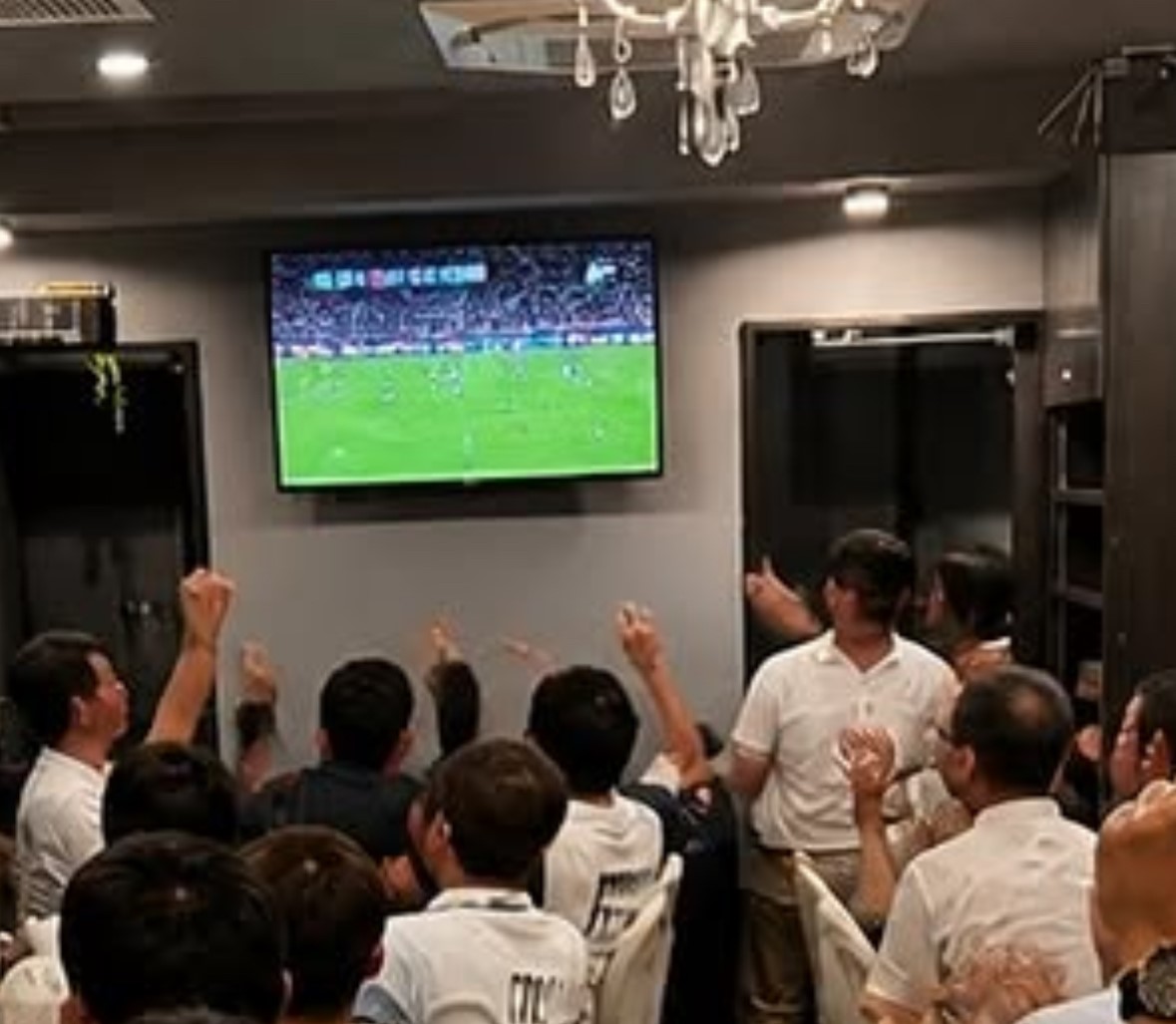 六本木でスポーツ観戦・貸切イベント｜ラムしゃぶ金の目 六本木店に店内モニターを設置
